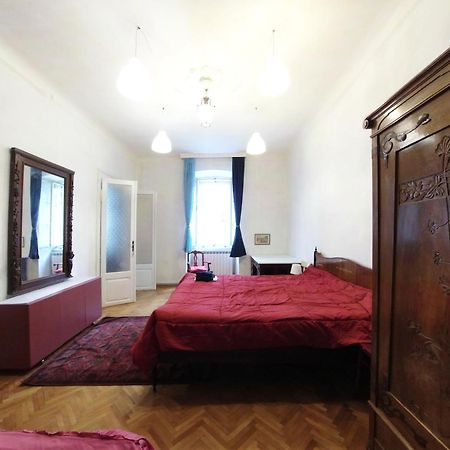 Casa Antica - Historical Apartment In Old City Center Triest Pokój zdjęcie