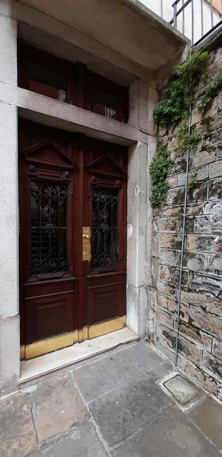 Casa Antica - Historical Apartment In Old City Center Triest Zewnętrze zdjęcie